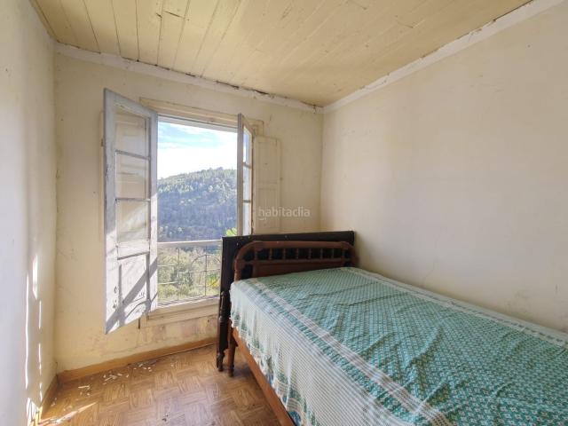 Casa en venta en Salas. Casa tradicional con jardín de piedra y castaño I Salas ASTURIAS. Casas.