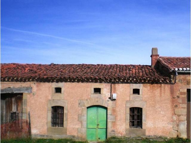 Casa en Venta en Salas de los Infantes