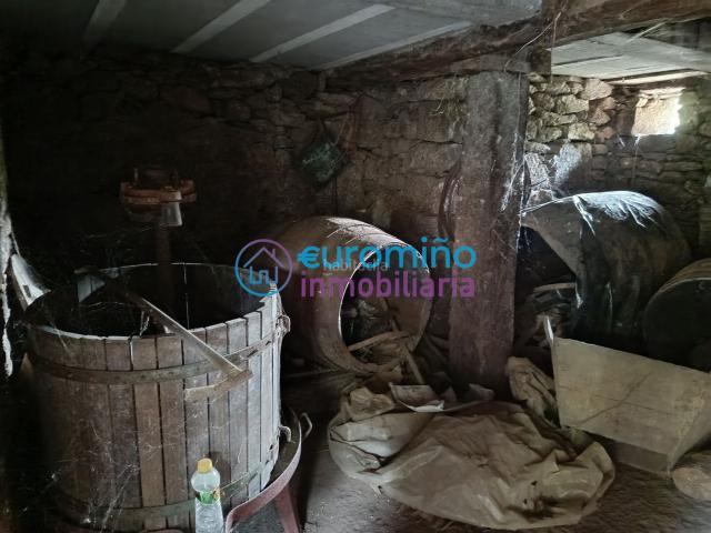 Casa en venta en Salvaterra de Miño. Casa a reformar en un entorno familiar. Casas Salvaterra de.