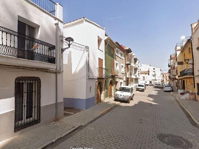 Casa en venta en Salzadella la. SE VENDE inmueble ALQUILADO en Salzadella la. Casas Salzadella.