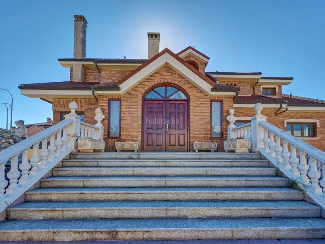 Casa en venta en San Adrián. VILLA CON PISCINA EN PARCELA DE 6300 M2 EN SAN ADRIAN. Casas San.