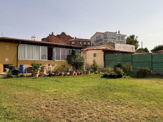 Casa en venta en San Andrés del Rabanedo, Ferral del Besnega. Casas San Andrés del.