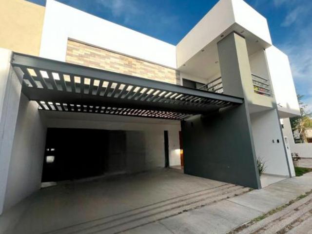Casa en VENTA en San Angel II