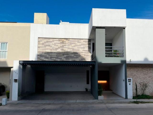 Casa en VENTA en San Angel II