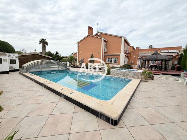 Casa en venta en San Antonio de Benagéber. PROPIEDAD EN VENTA EN SAN ANTONIO DE BENAGÉBER. Casas San Antonio de.