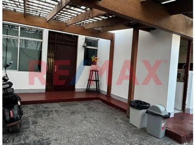 Casa En Venta En San Borja – Excelente Ubicación