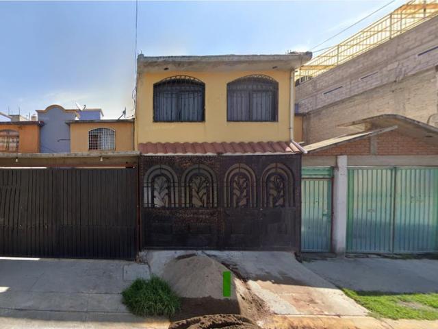 Casa en venta en San Buenaventura, Ixtapaluca, México