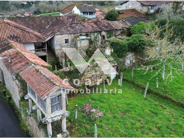 Casa en venta en San Cibrao das Viñas. Casa de piedra y Parcela en Soutopenedo. Casas San Cibrao das.