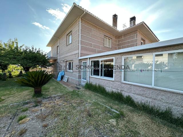 Casa en venta en San Cibrao das Viñas. Casas San Cibrao das.