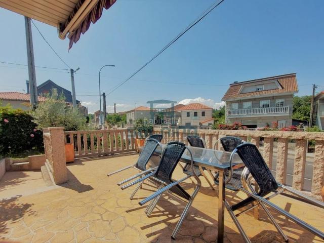 Casa adosada en venta en San Cibrao das Viñas. Casas adosadas San Cibrao das.