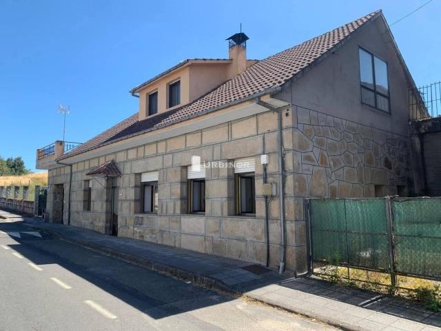 Casa en venta en San Cibrao das Viñas. Gran Oportunidad de INVERSIÓN magnífica vivienda. Cerca POLIGONO. Casas San Cibrao das.