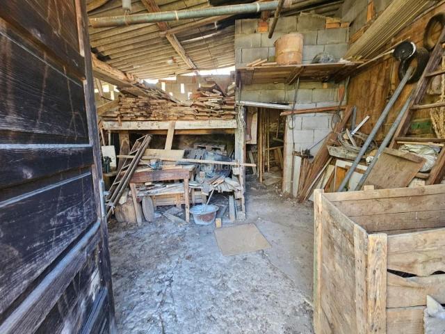 Casa en venta en San Cibrao das Viñas. OPORTUNIDAD! SE VENDE CASA CON 8000 M2 DE TERRENO EN CALVOS. Casas San Cibrao das.