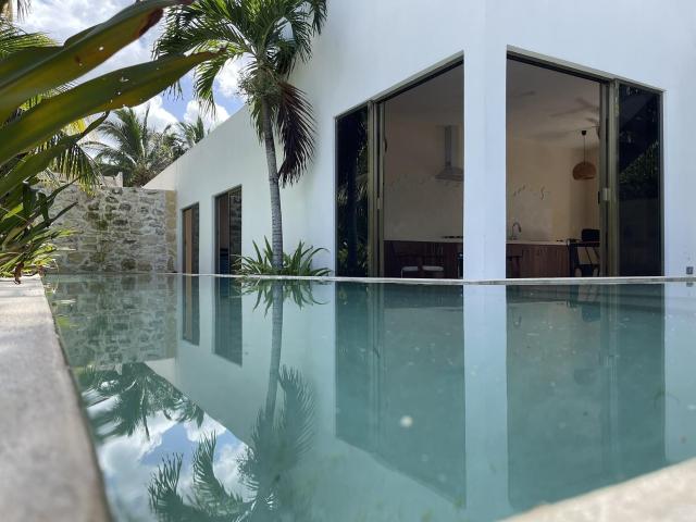 Casa en Venta en San Crisanto con Muelle hacia la Laguna