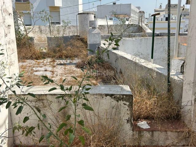 Casa en venta en San Fernando, Centro Ciudad. CASA DE DOS PLANTAS EN EL CENTRO CON MULTIPLES POSIBILIDADES. Casas San.