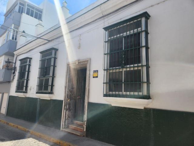 Casa en venta en San Fernando, Plaza de toros Venta Vargas Capitania. UN PARAISO UBICADO EN LA CIUDAD. Casas San.
