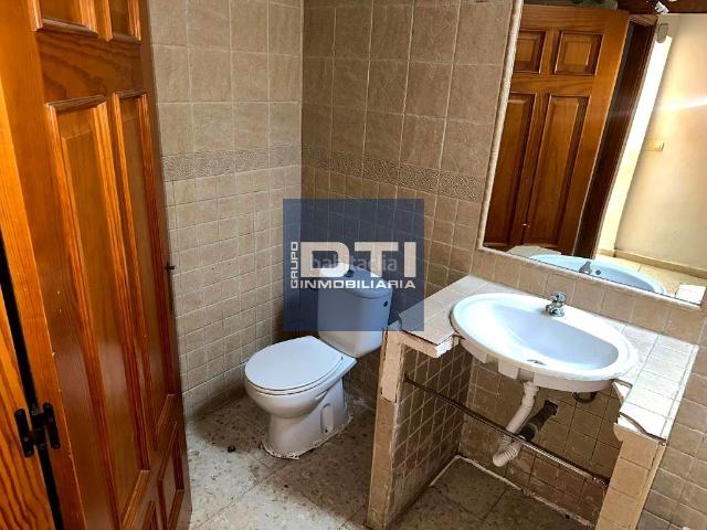 Casa en venta en San Juan de Aznalfarache, Barrio Alto. Casa en venta en c. felipe ii, 9, San Juan De Aznalfarache, Sevilla. Casas San Juan de.