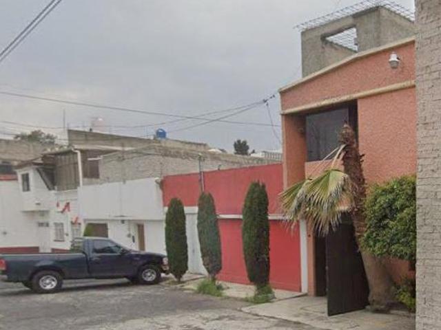 Casa en venta en San Juan de Aragón I Secc