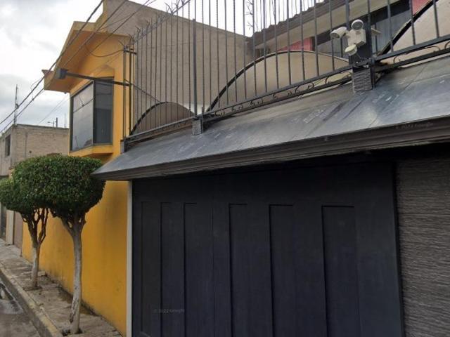 Casa en venta en San Lorenzo la Cebada, Xochimilco, Ciudad de México