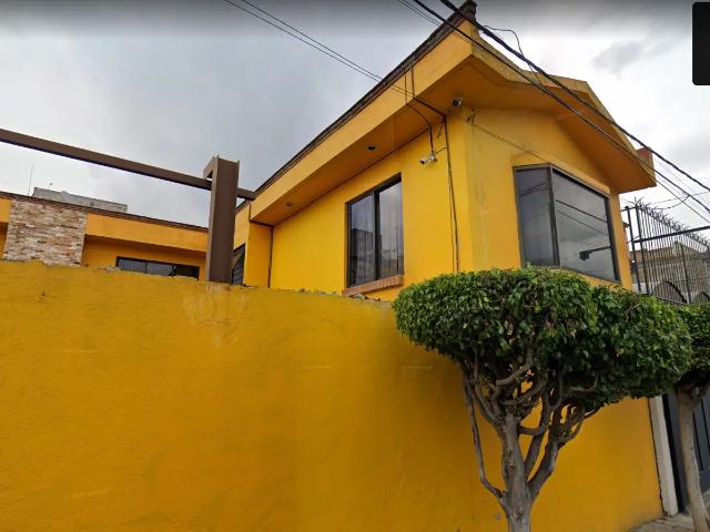 Casa en venta en San Lorenzo la Cebada, Xochimilco, Ciudad de México