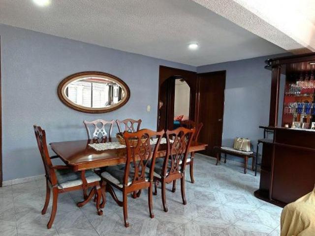 CASA EN VENTA EN SAN LORENZO LA CEBADA CON 2 DEPTOS. INDEPENDIENTES