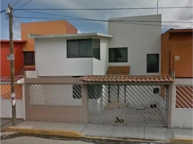 Casa en venta en San Lorenzo Tepaltitlán Centro, Toluca, México