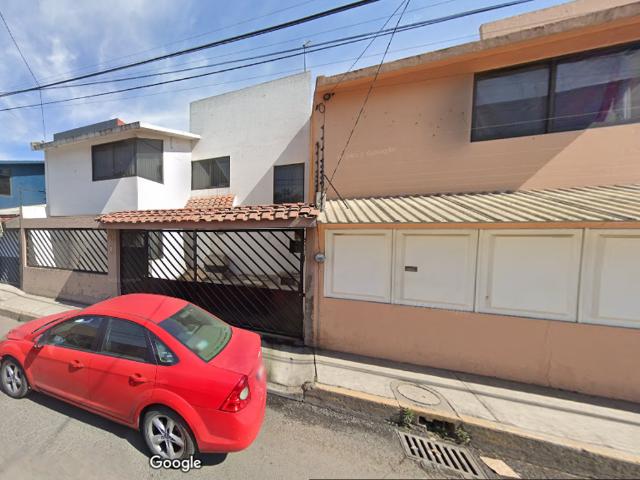 Casa en venta en San Lorenzo Tepaltitlán Centro, Toluca, México