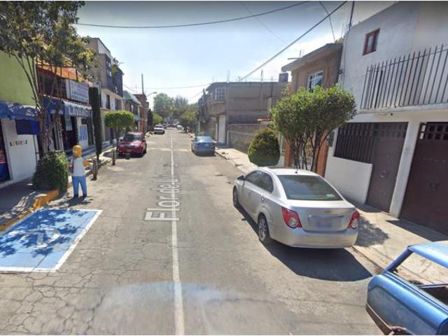 Casa en venta en San Lorenzo Tezonco, Iztapalapa, Ciudad de México