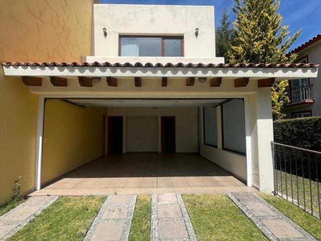 Casa en Venta en San Luis Mextepec, Zinacantepec, México