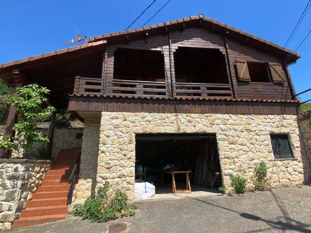 Casa en venta en San Martín del Rey Aurelio. Casa Venta El Entrego, San Martin Del Rey Aurelio. Casas San Martín del Rey.