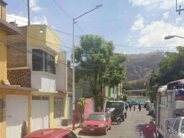 Casa en venta en San Miguel Zapotitla, Tláhuac, 13310 Ciudad de México, CDMX