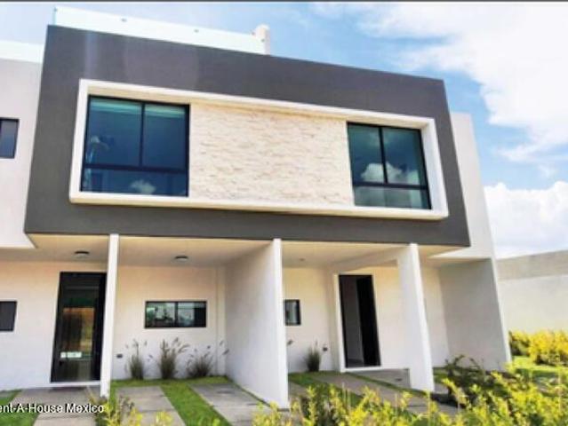 Casa en Venta en San Miguel Zinacantepec, Zinacantepec NF 26 2025