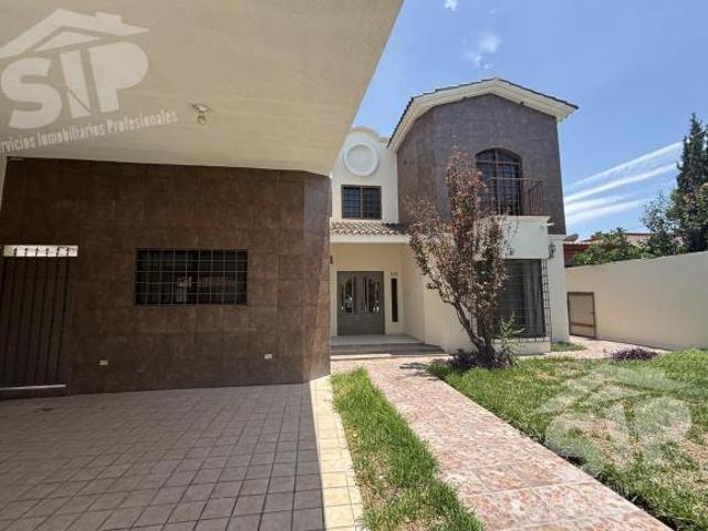 Casa en Venta en San Patricio 4 Recamaras