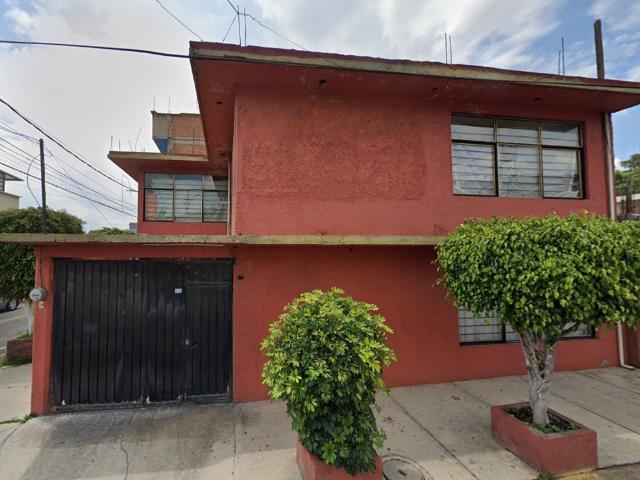 Casa en Venta en San Pedro Zacatenco, Gustavo A. Madero