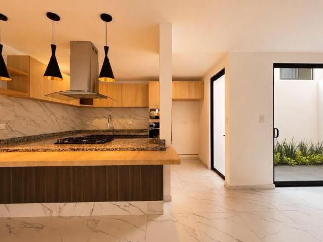Casa en venta en San Pedro Cholula Puebla, fraccionamiento privado