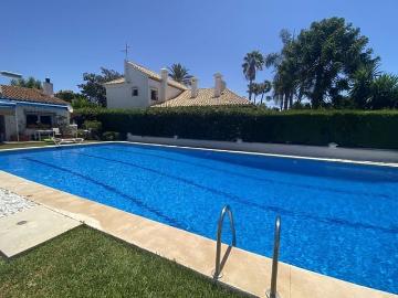 Casa en venta en San Pedro de Alcantara, Málaga Costa del Sol