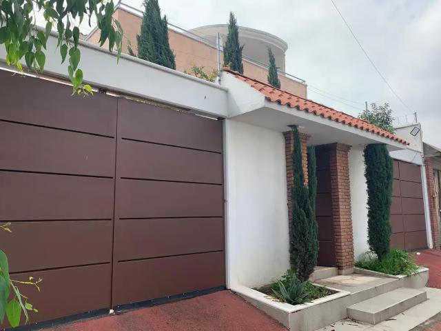Casa en venta en San Pedro Martir, Tlalpan, Ciudad de México