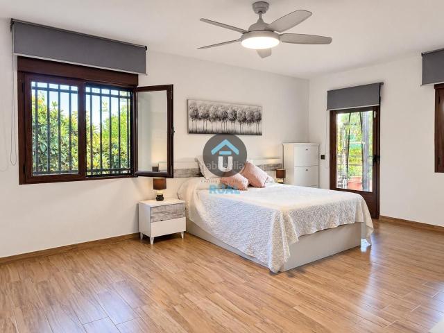 Casa en venta en San Román de los Montes. CHALET CON PISCINA EN SERRANILLOS PLAYA. Casas San Román de los.