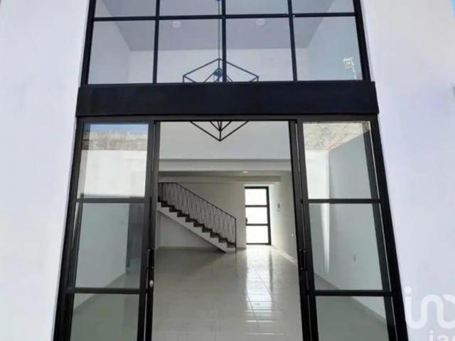 CASA EN VENTA EN SAN SEBASTIAN TUTLA, OAXACA. A DOS CALLES DEL DEPORTIVO OAXACA