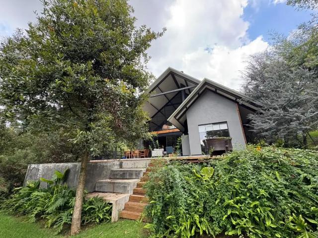 CASA EN VENTA EN SAN SIMÓN EL ALTO