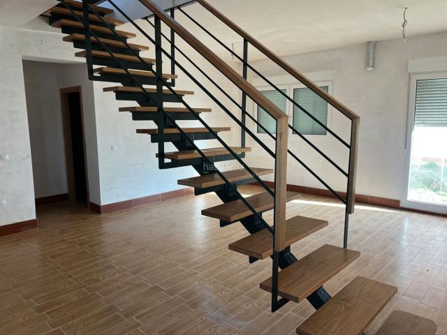 Casa en venta en Sanchidrián. VIVIENDA UNIFAMILIAR INDEPENDIENTE. Casas.