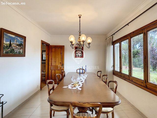 Casa en venta en Sant Cebrià con vistas al mar