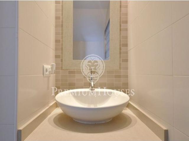 Casa en venta en Sant Cebria de Vallalta. Urb. Vistamar