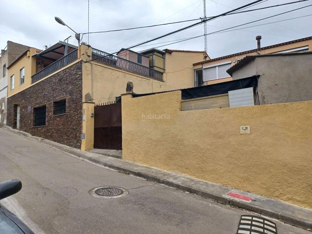 Casa en venta en Sant Climent Sescebes. Casa de pueblo con gran terreno rústico. Casas Sant Climent.