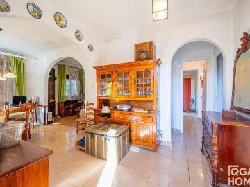 Casa en venta en Sant Cugat del Vallès, Valldoreix. Casa a reformar a 2 min de la estación FGC Valldoreix. Casas Sant Cugat del.