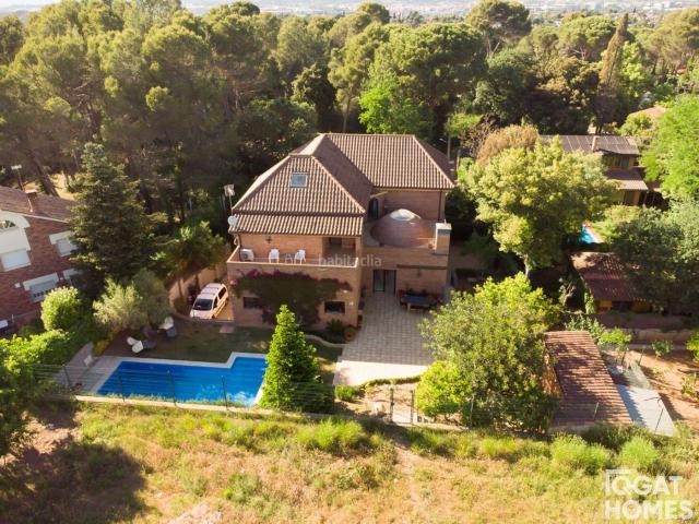 Casa en venta en Sant Cugat del Vallès, Valldoreix. EXCLUSIVA VIVIENDA DE ALTO STANDING CON JARDÍN Y MÁXIMA PRIVACIDAD EN VALLDOREIX. Casas Sant Cugat del.