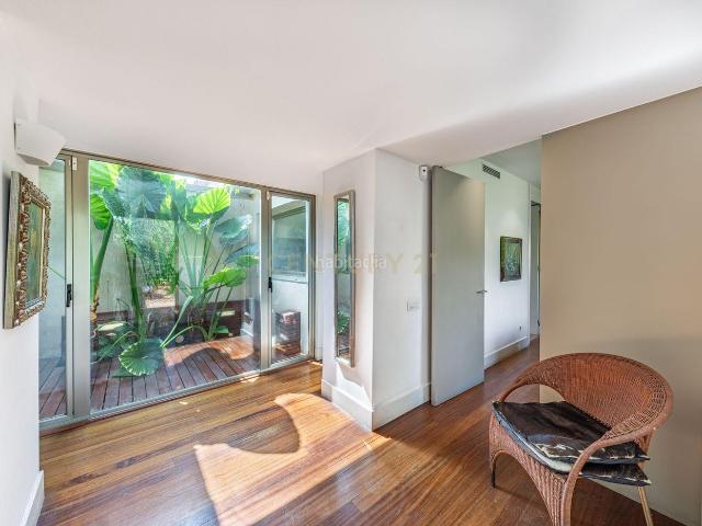 Casa en venta en Sant Cugat del Vallès, Arxiu. Exclusiva casa adosada con jardín privado y piscina comunitaria para solo 4 vecinos. Casas Sant Cugat del.