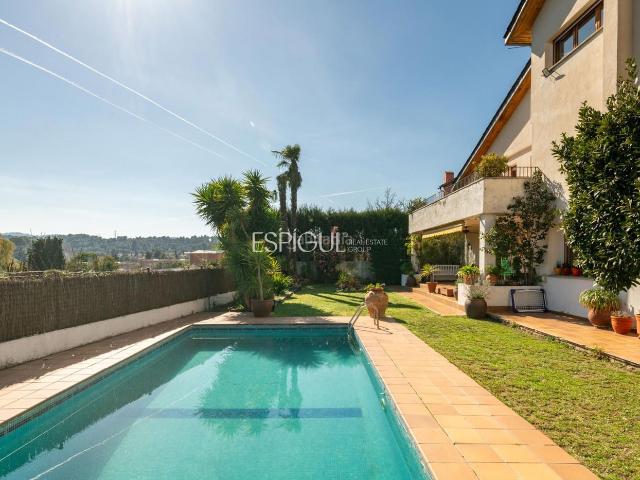 Casa en venta en Sant Cugat del Vallès, Golf Can Trabal. Chalet en venta en zona Arxiu de Sant Cugat del Vallès. Casas Sant Cugat del.