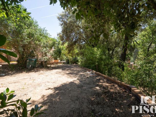 Casa en venta en Sant Cugat del Vallès, La Floresta. bonita casa reformada con 1.735 m de parcela 2 habitaciones dobles, un baño y a tan solo 12 min de FGC. Casas Sant Cugat del.