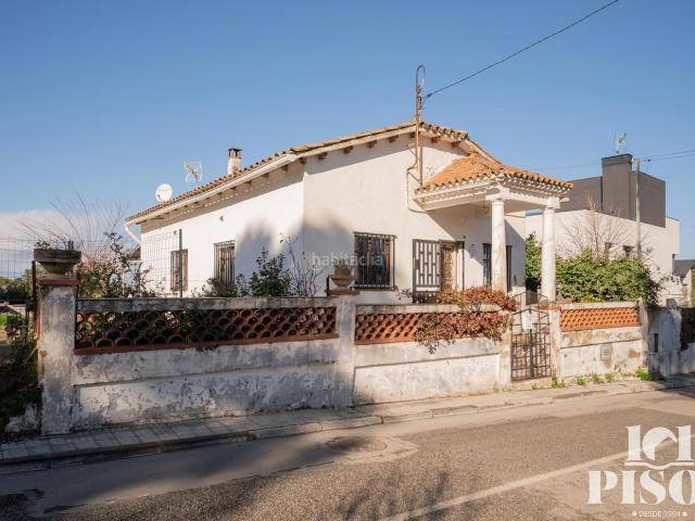 Casa en venta en Sant Cugat del Vallès, La Floresta. Casa con gran parcela en La Floresta y vistas a Montserrat 962 m. Casas Sant Cugat del.