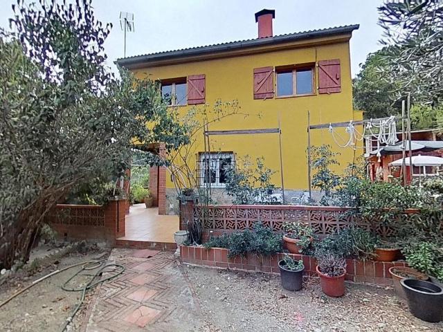 Casa en venta en Sant Cugat del Vallès, Les Planes. Chalet independiente con parcela de 1.000 m2 en Sol i Aire Sant Cugat del Vallès. Casas Sant Cugat del.